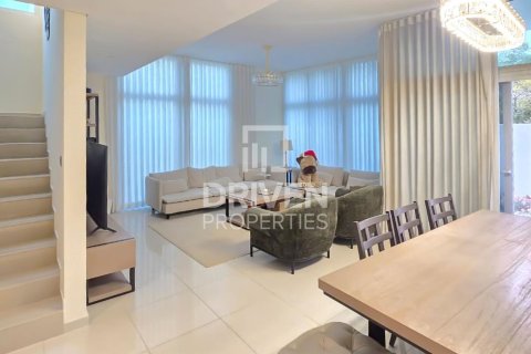 Вилла в DAMAC Hills (Akoya by DAMAC), Дубай, 6 спален, 445.01м², № 136846