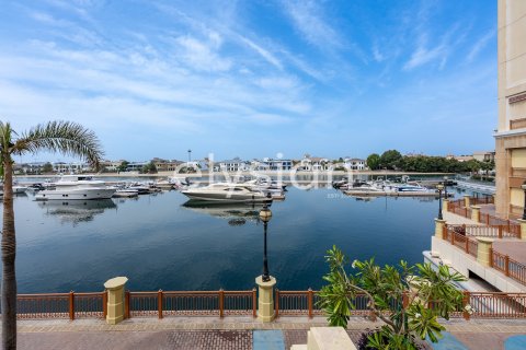 Maison de ville à Marina Residences, Palm Jumeirah, Dubai, 3 chambres, 380 m², № 38075