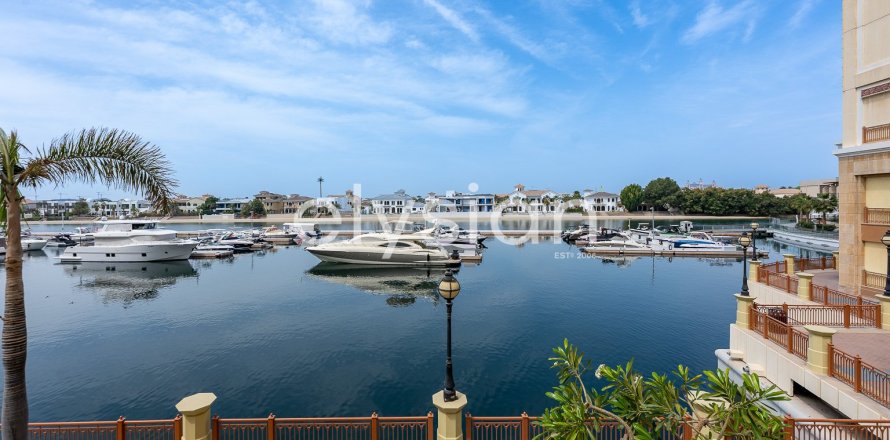 Townhouse in Marina Residences, Palm Jumeirah, Dubai 3 bedrooms, 380 sq.m. № 38075
