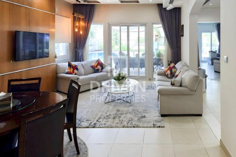 فيلا في District 16, دائرة قرية جميرا, دبي 3 غرف نوم, 362.32 م² رقم 136766 - صورة 2