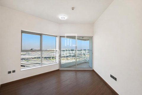 Apartment in Jumeirah Lake Towers, Dubai 3 bedrooms, 106.47 sq.m. № 136716