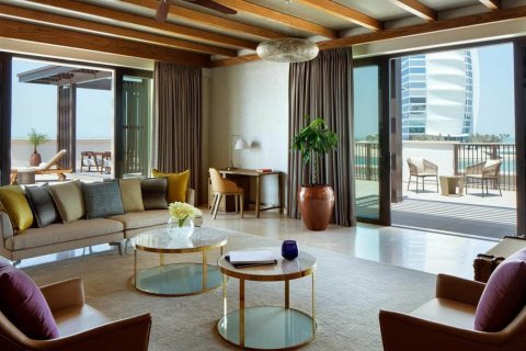 Appartement à Umm Suqeim, Dubai, 4 chambres, 280 m², № 29733
