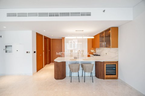 Apartment in Palm Jumeirah, Dubai 2 bedrooms, 136 sq.m. № 8813