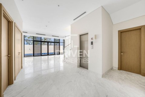 Вилла в District One, Мохаммед Бин Рашид Сити, Дубай, 4 спальни, 569.96м², № 138364