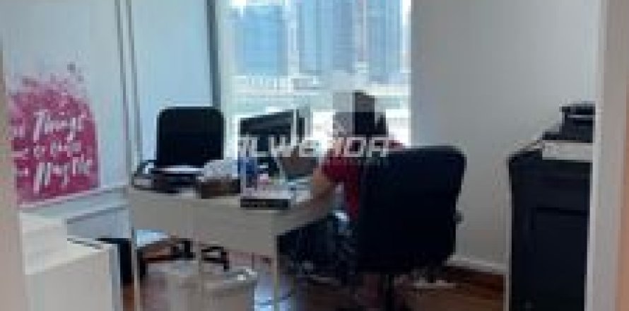Oficina en Business Bay, Dubai, 100 m², № 3481