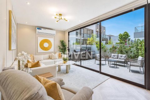 Вилла в District 11, Мохаммед Бин Рашид Сити, Дубай, 4 спальни, 187.2м², № 142879