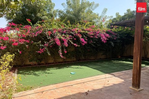 Townhouse in Dubai 4 bedrooms, 297.5 sq.m. № 139146 - photo 4