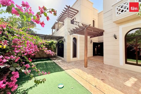 Таунхаус в Дубае, 4 спальни, 297.5м², № 139146