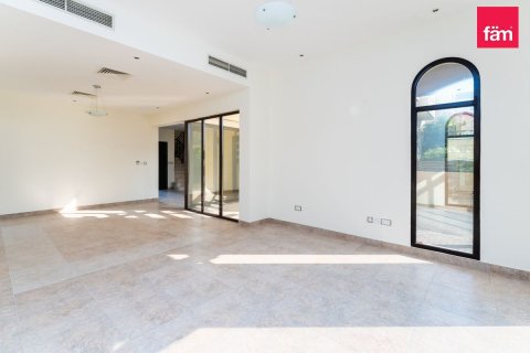 Townhouse in Dubai 4 bedrooms, 297.5 sq.m. № 139146 - photo 6