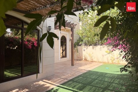Townhouse in Dubai 4 bedrooms, 297.5 sq.m. № 139146 - photo 3