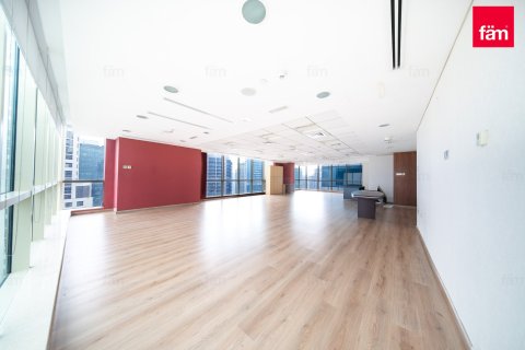 Bureau à Dubai, 505.4 m², № 97700