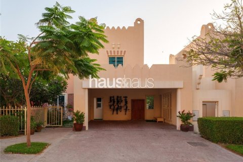 فيلا في Dubai Sports City, دبي 5 غرف نوم , 325 م² رقم 44244 - صورة 2