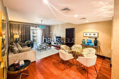 Apartment in Old Town, Dubai 3 bedrooms, 174 sq.m. № 44243