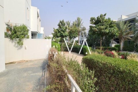 Таунхаус в Дубае, 3 спальни, 348.28м², № 52755