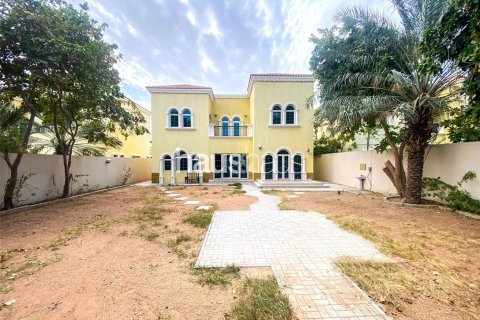 Вилла в Legacy, Jumeirah Park, Дубай, 3 спальни, 285м², № 44897