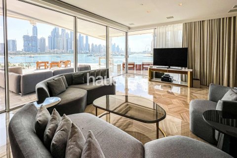 Снять в аренду квартиру в FIVE Palm Jumeirah, Пальма Джумейра, Дубай: 4 спальни, 545м², № 44982 - фото 2
