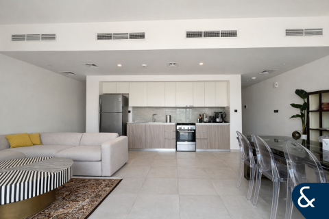 Townhouse in The Valley, Dubai 3 bedrooms, 192 sq.m. № 98380 - photo 5