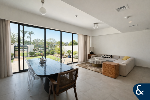 Townhouse in The Valley, Dubai 3 bedrooms, 192 sq.m. № 98380 - photo 3