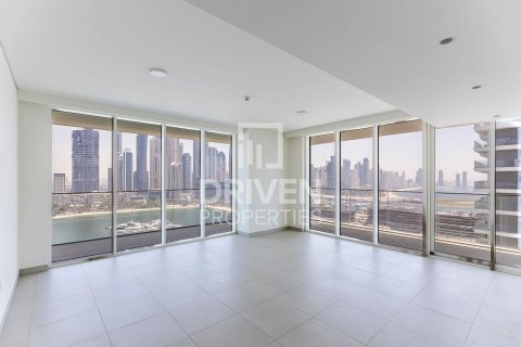 Квартира в EMAAR Beachfront, Dubai Harbour, Дубай, 3 спальни, 190.73м², № 128499