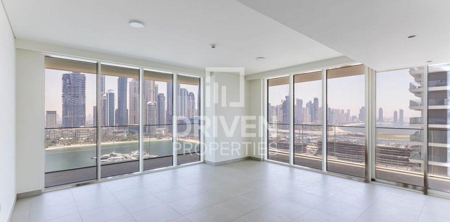 Квартира в EMAAR Beachfront, Dubai Harbour, Дубай, 3 спальни, 190.73м², № 128499