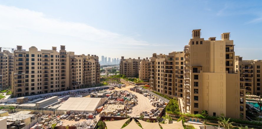 Apartment in Umm Suqeim, Dubai 3 bedrooms, 172 sq.m. № 97009