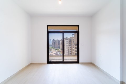 Apartment in Umm Suqeim, Dubai 3 bedrooms, 172 sq.m. № 97009 - photo 15