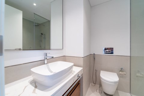 Apartment in Umm Suqeim, Dubai 3 bedrooms, 172 sq.m. № 97009 - photo 19