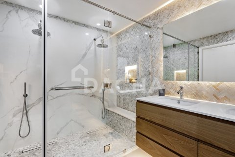 Купить квартиру в Azure, Дубай Марина, Дубай: 3 спальни, 193м², № 111618 - фото 3