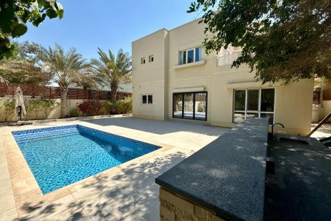 Вилла в Meadows 1, Meadows, Дубай, 4 спальни, 540м², № 38473