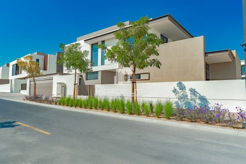 Villa in Al Furjan, Dubai 5 bedrooms, 461 sq.m. № 74007