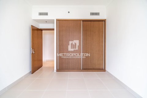 Apartment in EMAAR Beachfront, Dubai Harbour, Dubai 3 bedrooms, 178 sq.m. № 73425 - photo 12